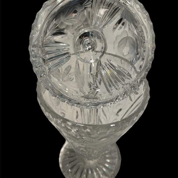 VINTAGE HEAVY CRYSTAL TALL CANDY DISH W/LID. - Picture 4 of 7